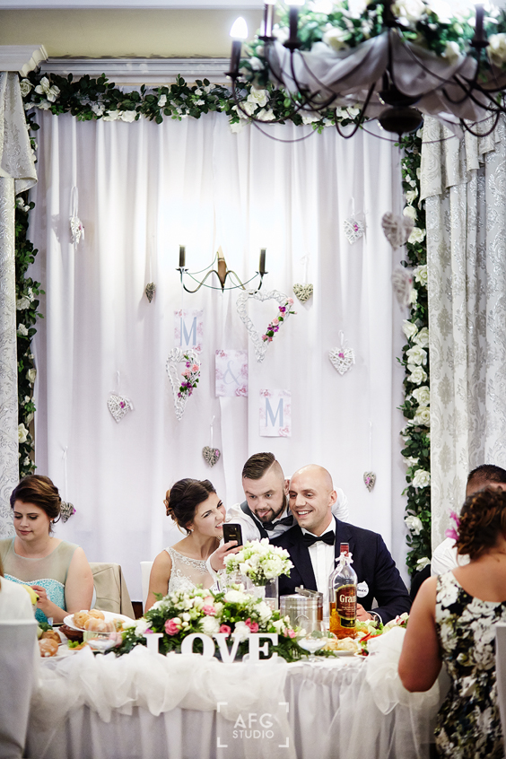 dekoracje weselne, para młoda, ślub