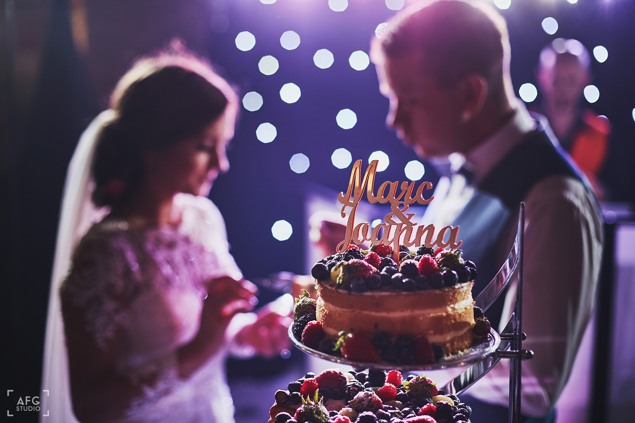 tort ślubny, para młoda, wesele